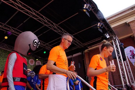Com Together Cup